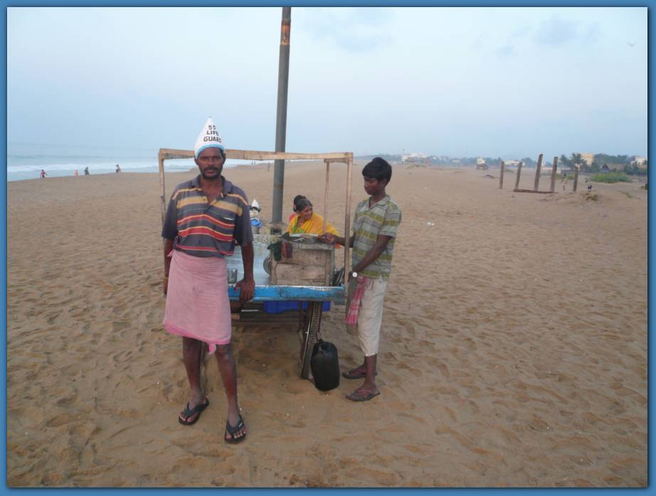 900x674 pixels (59K)